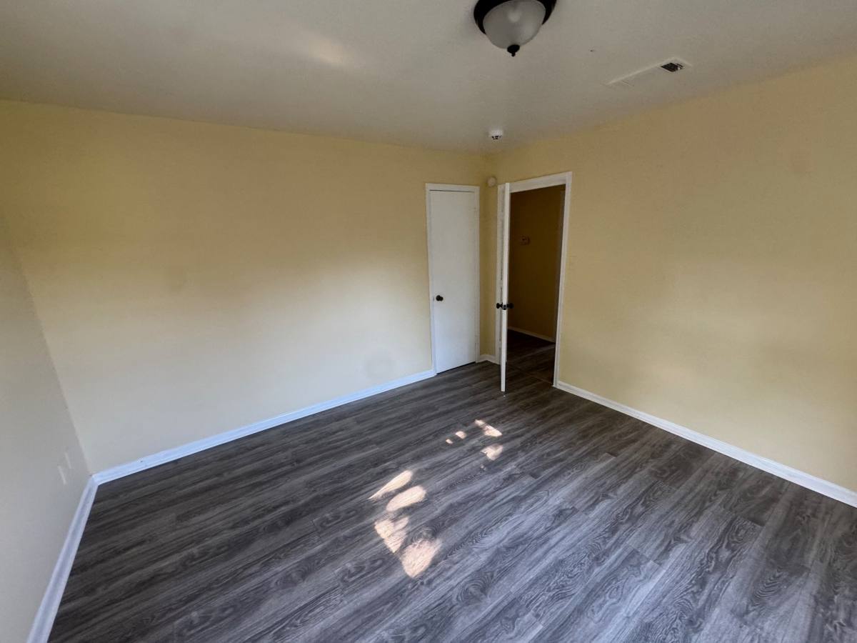 House for rent at 363 State Highway 75 N, Huntsville, TX 77320
