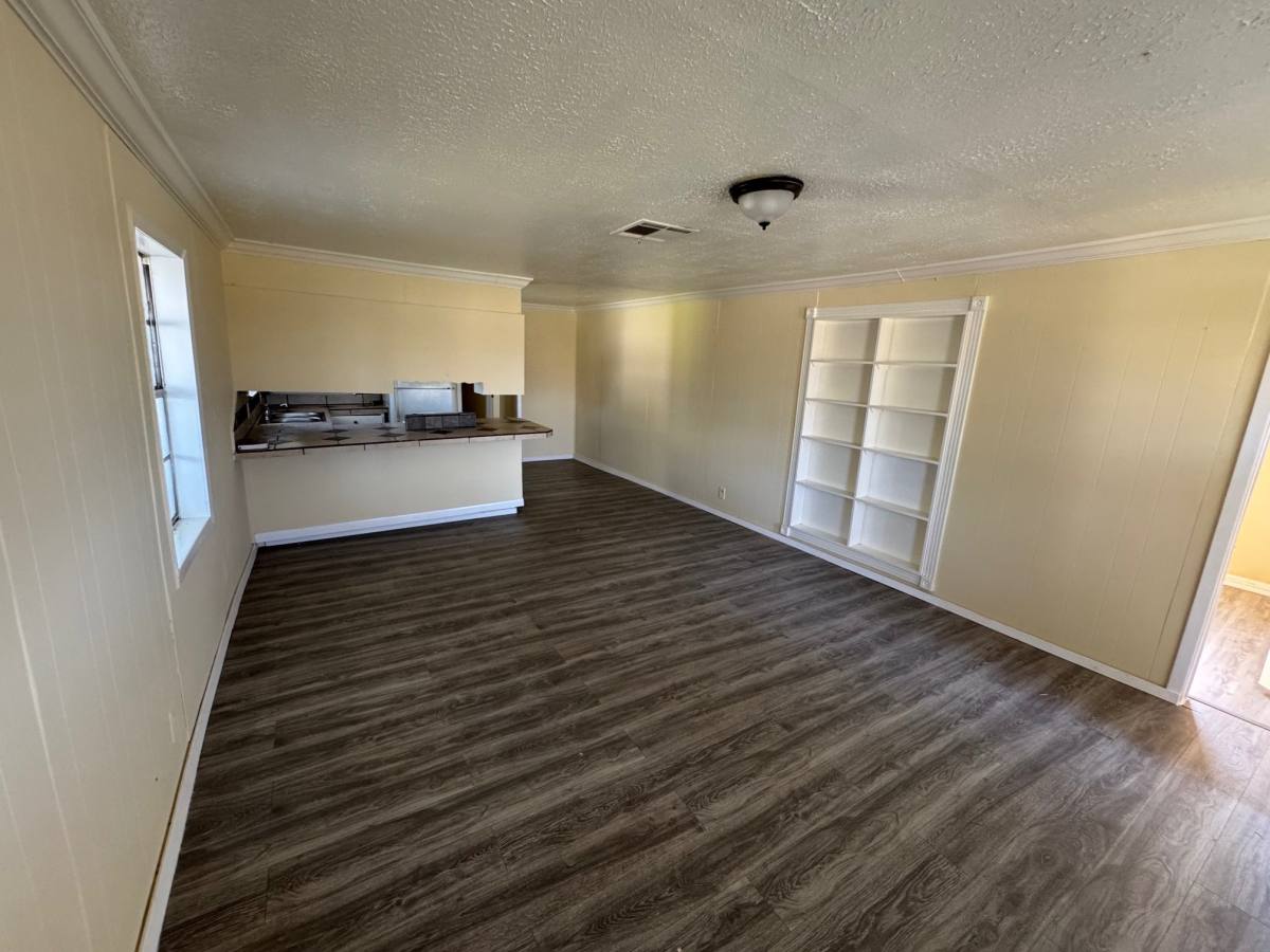 House for rent at 363 State Highway 75 N, Huntsville, TX 77320
