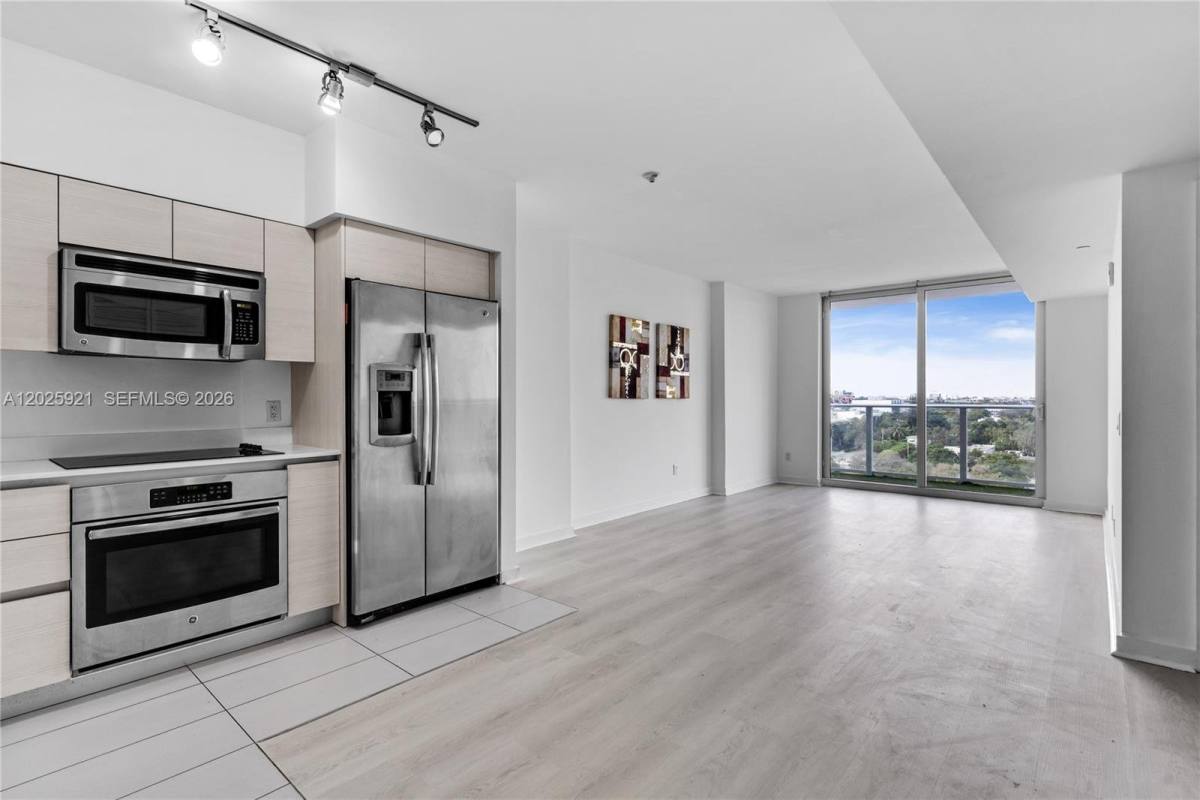 Apartment for rent at 4250 Biscayne Blvd #914, Miami, FL 33137