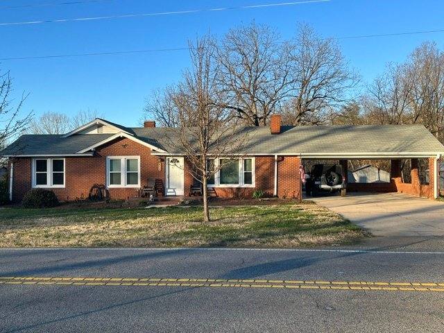 House for rent at 416 Enterprise Rd, Lexington, NC 27295