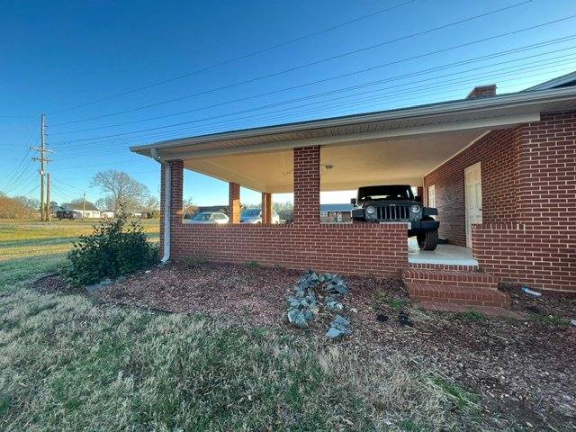 House for rent at 416 Enterprise Rd, Lexington, NC 27295