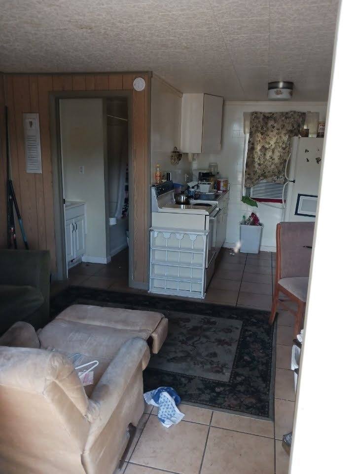 Apartment for rent at 11641 Ocklawaha Drive, 17 #17, Leesburg, FL 34788
