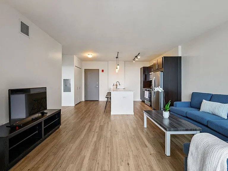 Apartment for rent at 3750 N Halsted St, Chicago, IL 60613