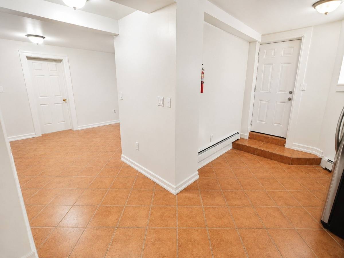 Apartment for rent at 121 Brookside Ave #1F, Irvington, NJ 07111
