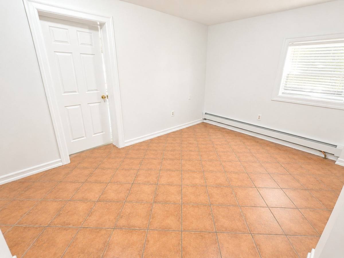 Apartment for rent at 121 Brookside Ave #1F, Irvington, NJ 07111