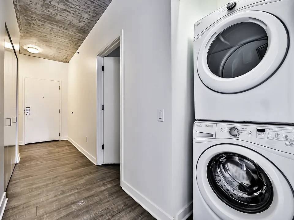 Apartment for rent at 419 E Ohio St, Chicago, IL 60611