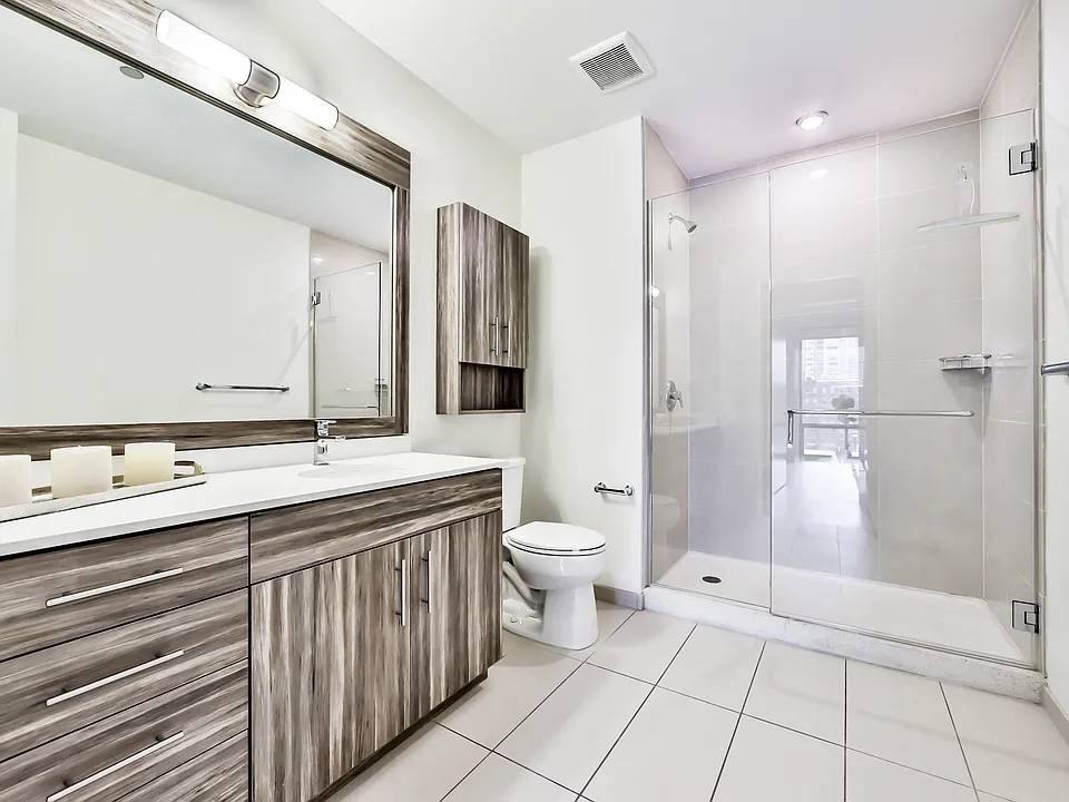 Apartment for rent at 419 E Ohio St, Chicago, IL 60611