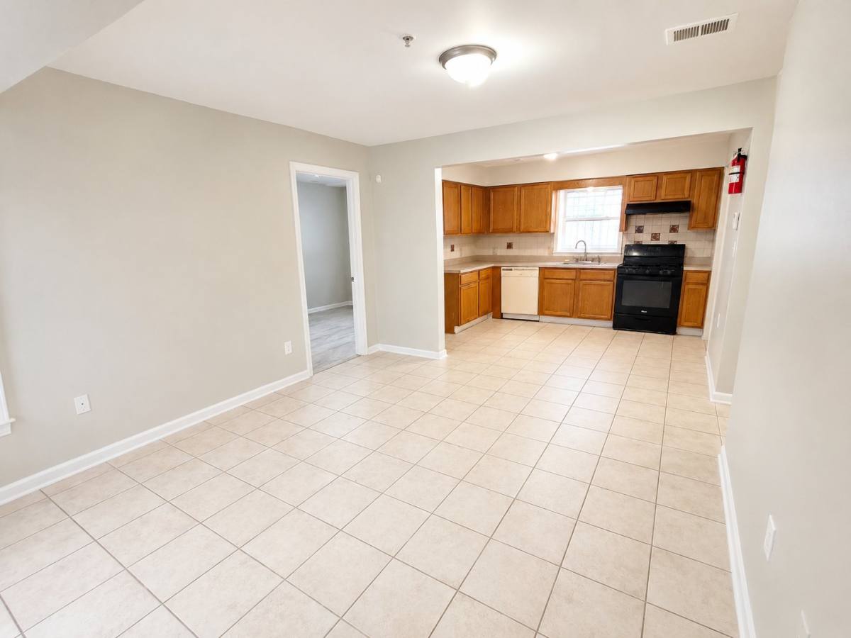 Apartment for rent at 132 Fabyan Place #1, Newark, NJ 07112