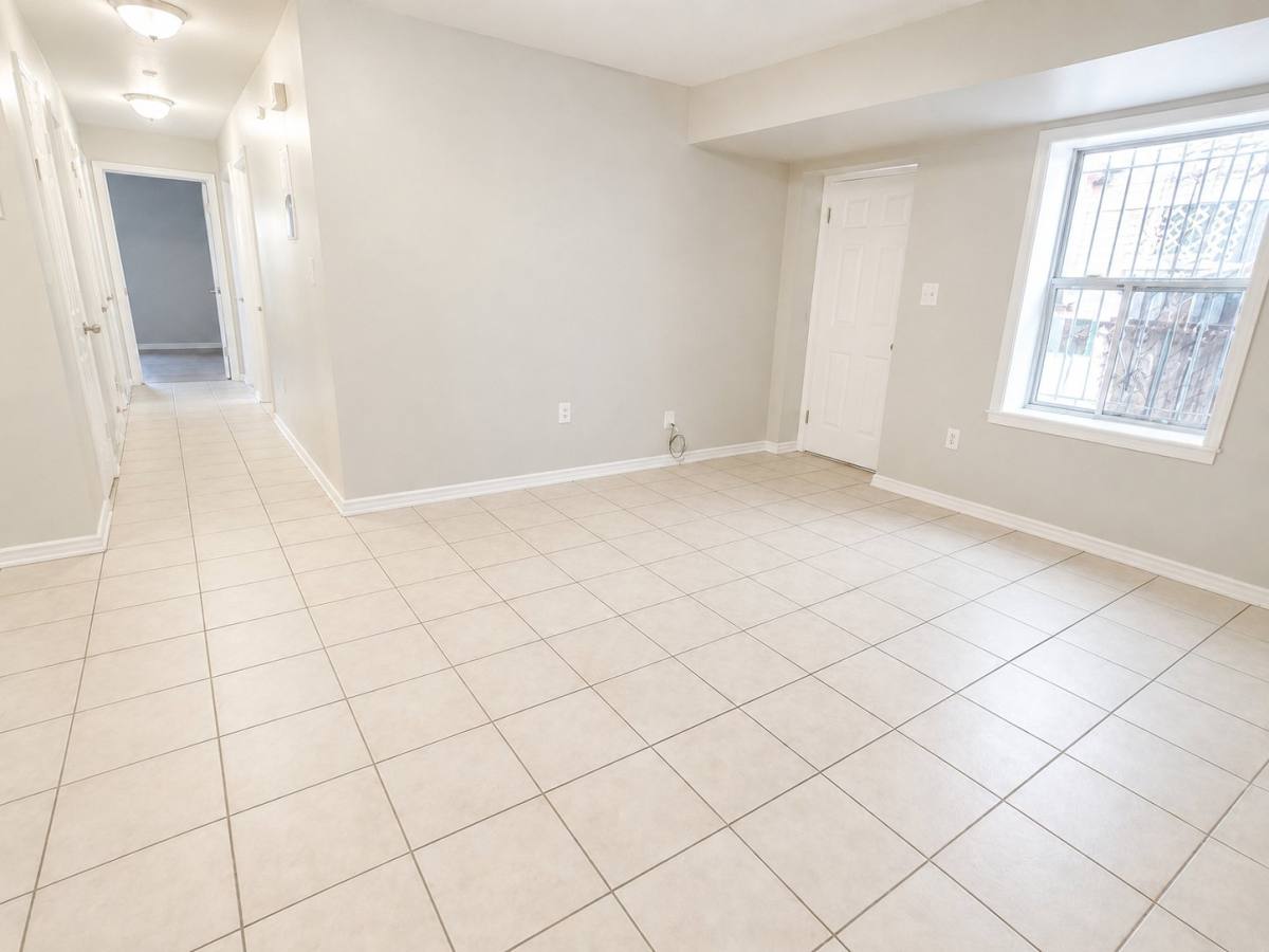 Apartment for rent at 132 Fabyan Place #1, Newark, NJ 07112