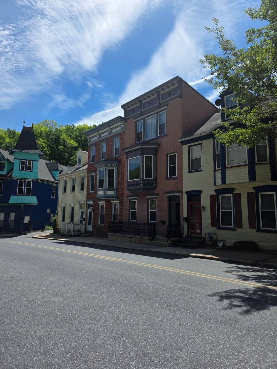 House for rent at 131 W Broadway, Jim Thorpe, PA 18229