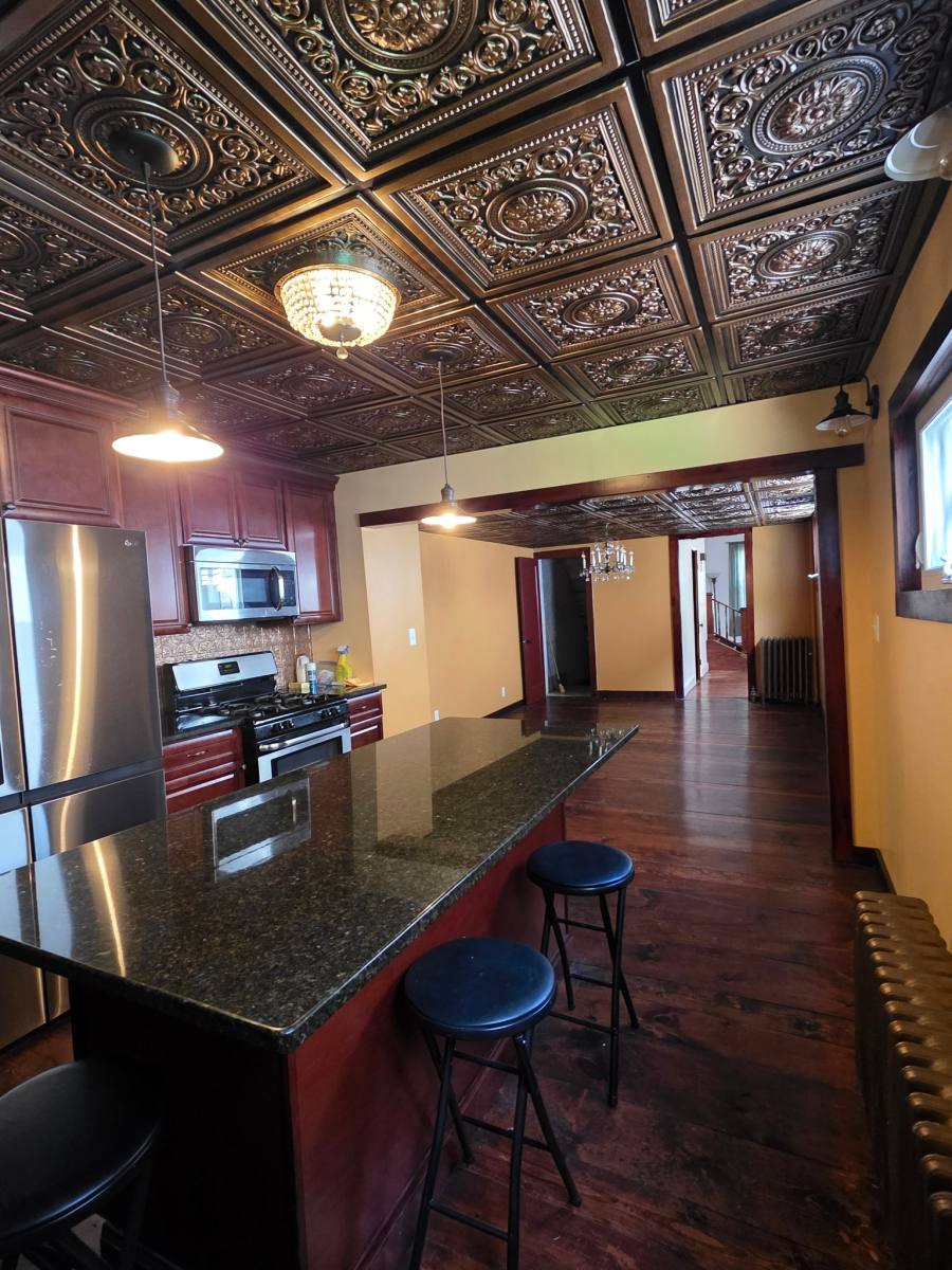 House for rent at 131 W Broadway, Jim Thorpe, PA 18229