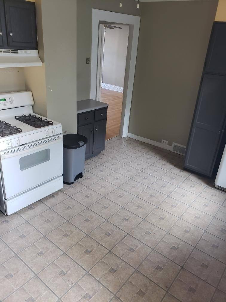 Apartment for rent at 622 Park Ave #2, Syracuse, NY 13204