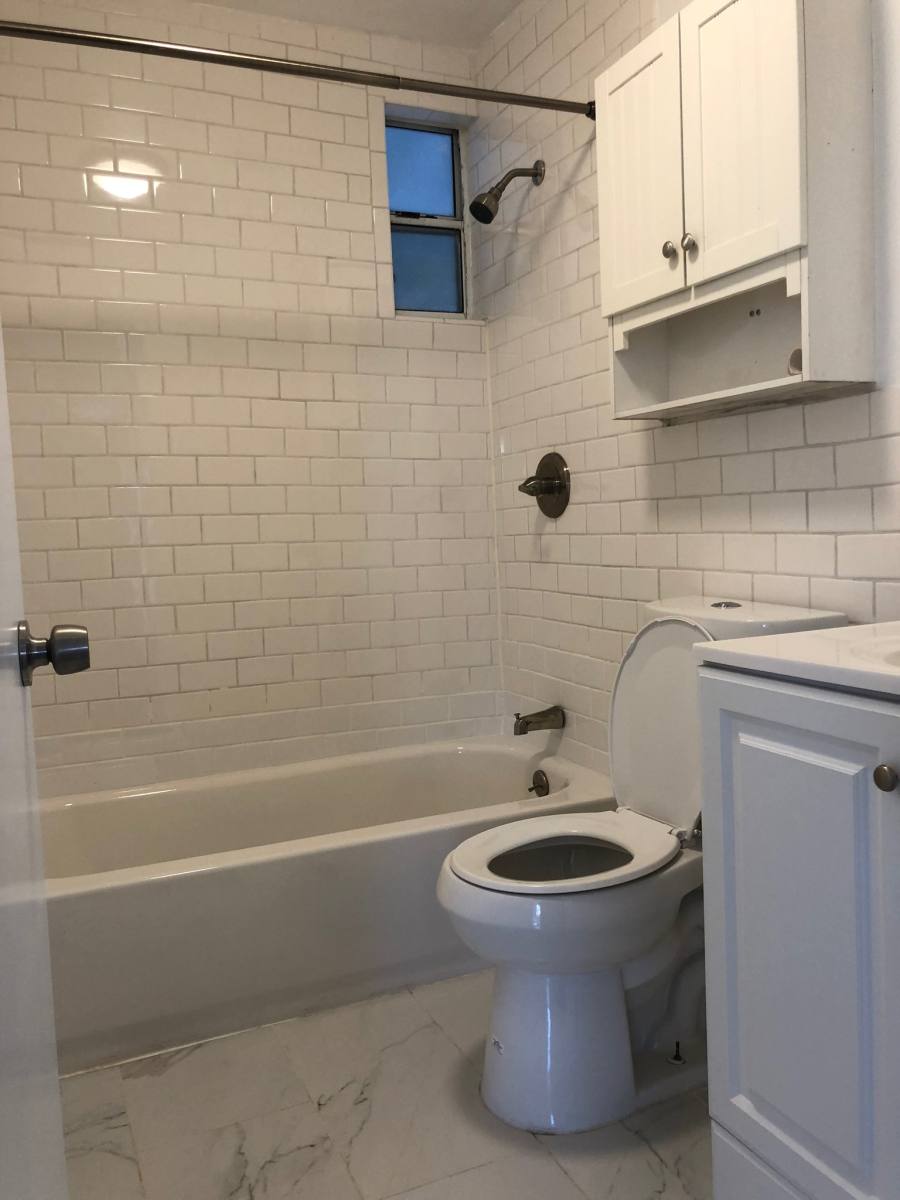 House for rent at 719 N Formosa Ave, Los Angeles, CA 90046