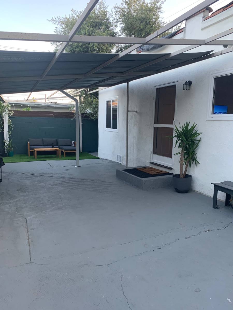 House for rent at 719 N Formosa Ave, Los Angeles, CA 90046
