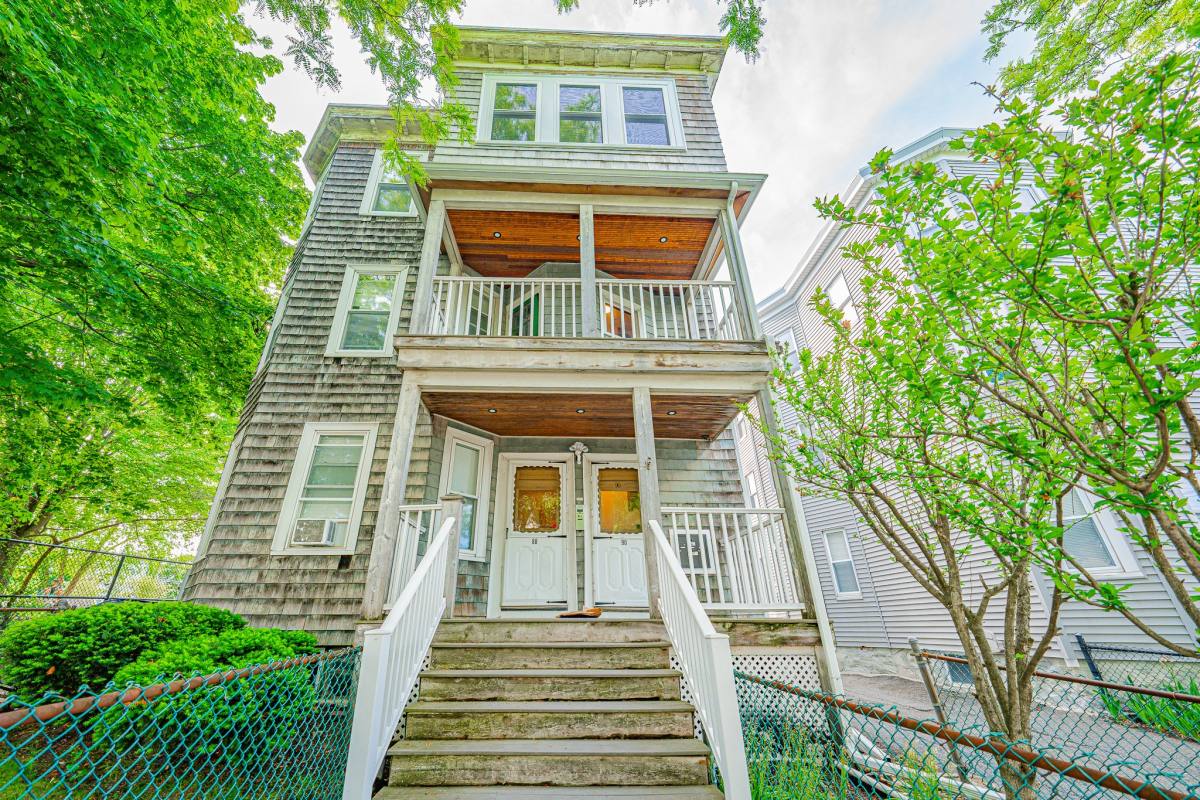 Apartment for rent at 90 Glendale #3, Everett, MA 02149