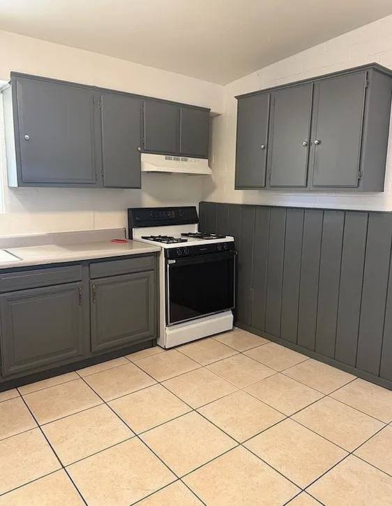 House for rent at 419 E Alturas St, Tucson, AZ 85705