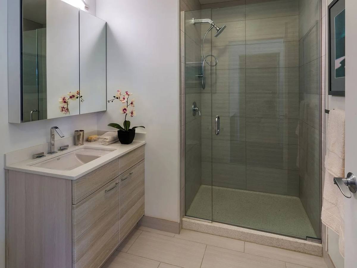 Apartment for rent at 71 E Lake St, Chicago, IL 60601