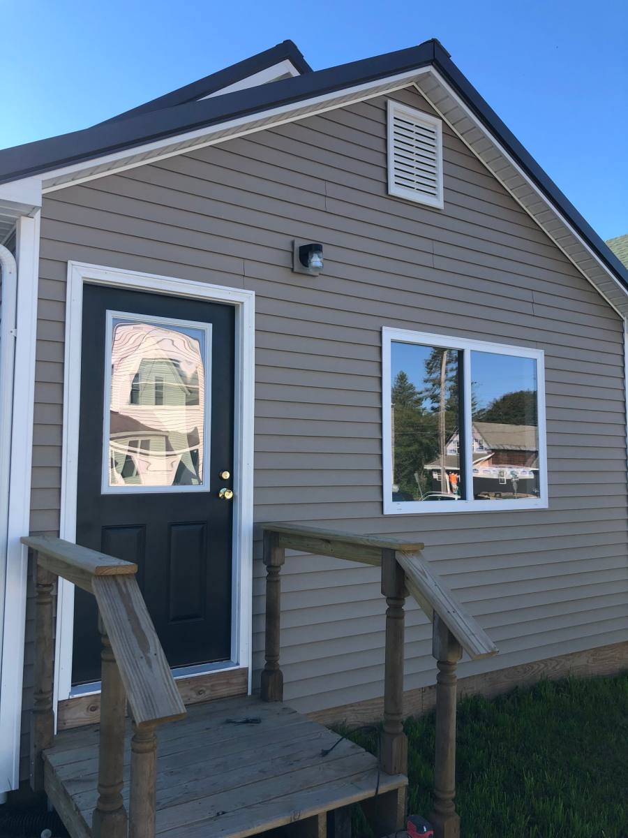 House for rent at 806 Helen St, Sault Sainte Marie, MI 49783
