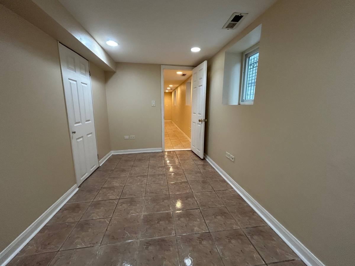 Apartment for rent at 3849 W School St #1, Chicago, IL 60618