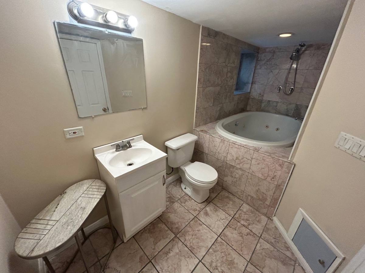 Apartment for rent at 3849 W School St #1, Chicago, IL 60618