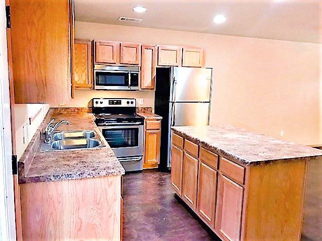 Townhouse for rent at 235 S Rolling Woods Way, Fayetteville, AR 72704