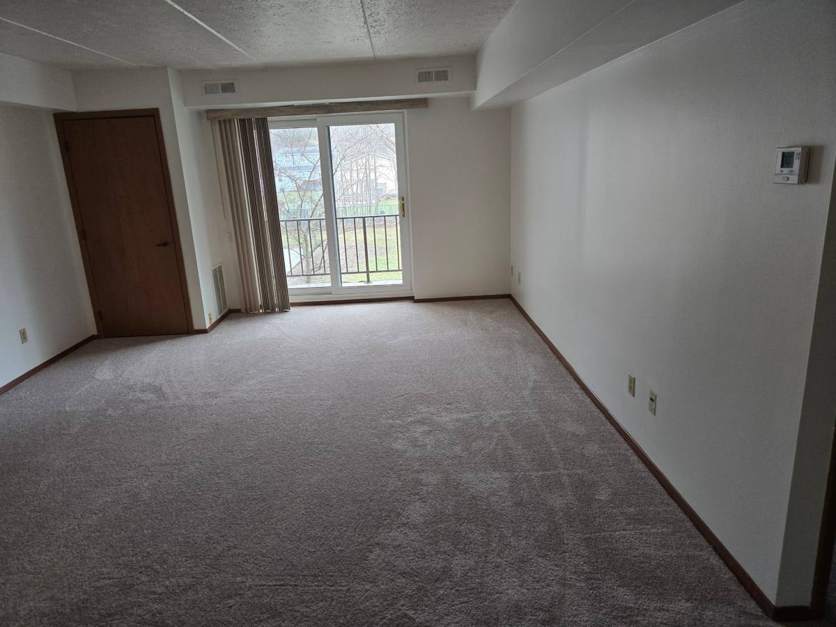 Townhouse for rent at 4849 Grace Rd, North Olmsted, OH 44070