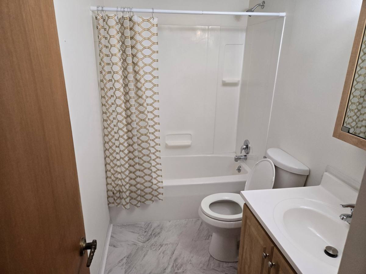 Townhouse for rent at 4849 Grace Rd, North Olmsted, OH 44070