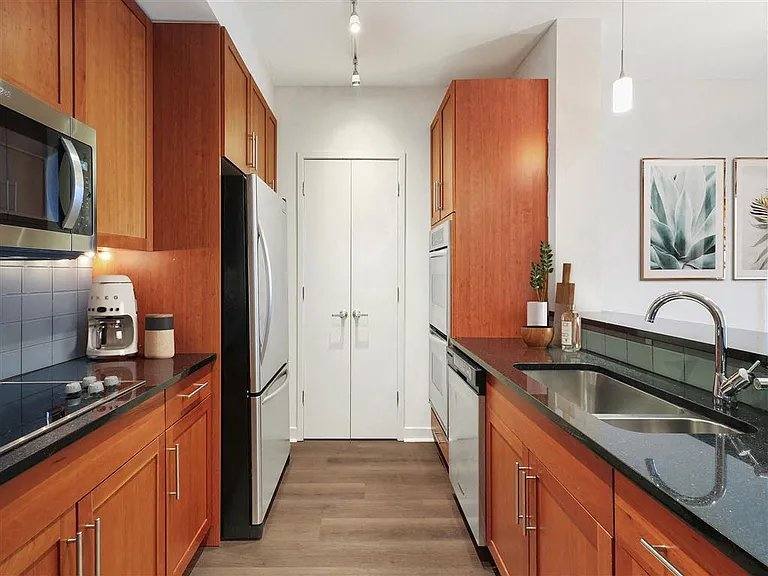Apartment for rent at 1245 S Michigan Ave, Chicago, IL 60605