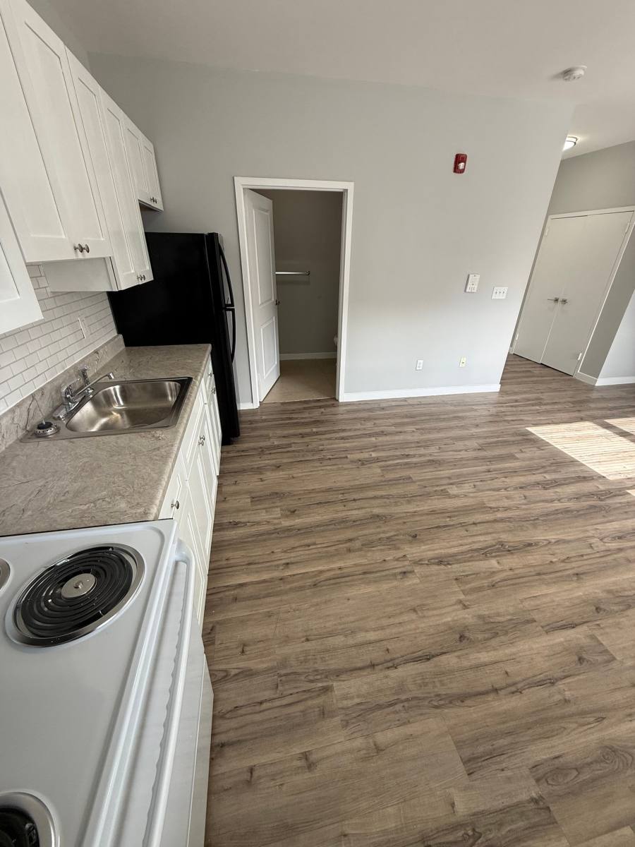 Apartment for rent at 146 Hamilton Ave #203, Paterson, NJ 07501