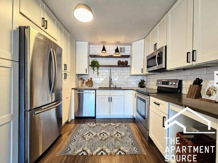 Apartment for rent at 1344 N Dearborn St #11F, Chicago, IL 60610