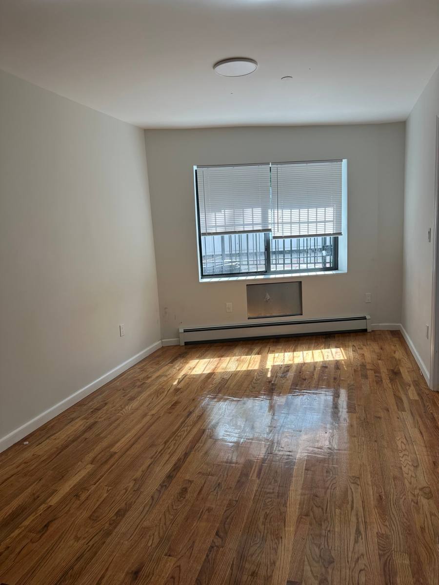 Apartment for rent at 36 Oneida Ave #3, Mount Vernon, NY 10553