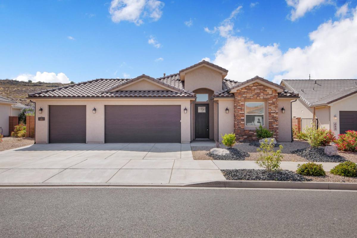 House for rent at 646 N Sandy Talus Dr, Washington, UT 84780