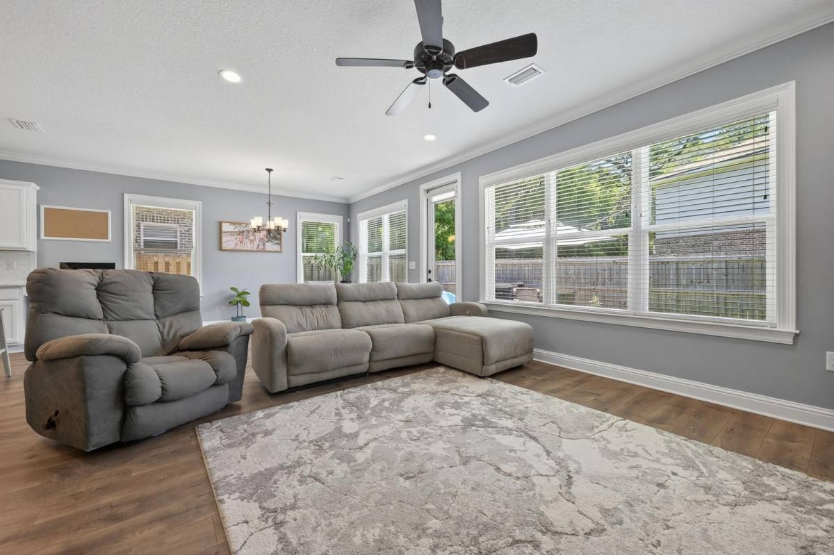 House for rent at 90 Laurel Oaks Dr, Freeport, FL 32439