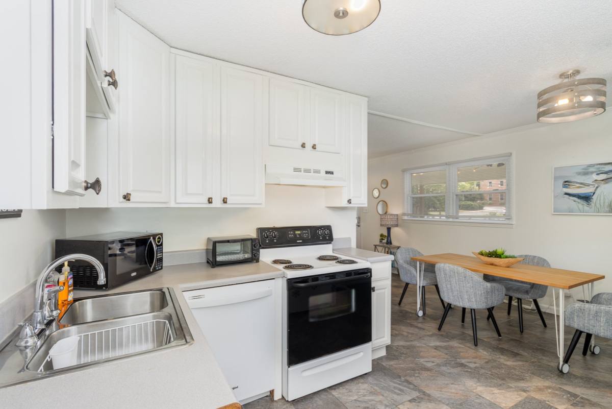 House for rent at 205 Sunset Dr, Chapel Hill, NC 27516