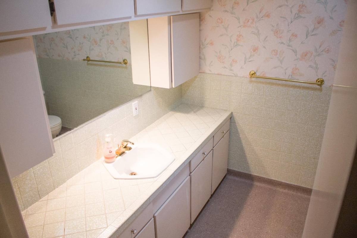 Apartment for rent at 855 Park St #1, Ashland, OR 97520