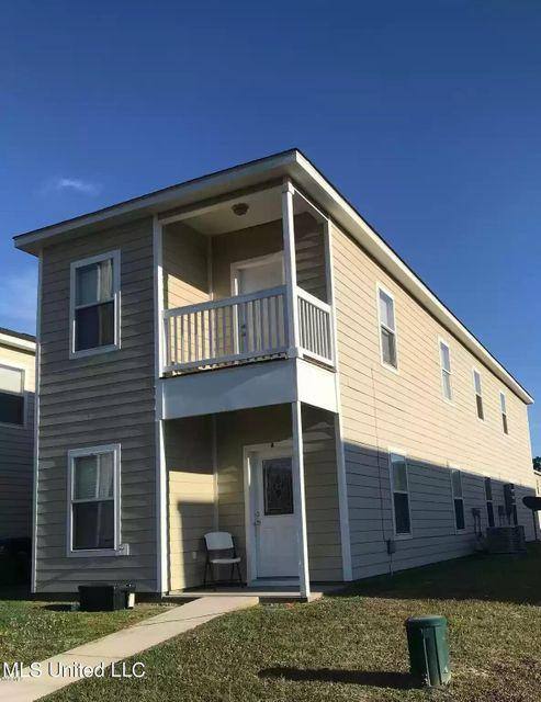 Apartment for rent at 12199 Artes St, Gulfport, MS 39503