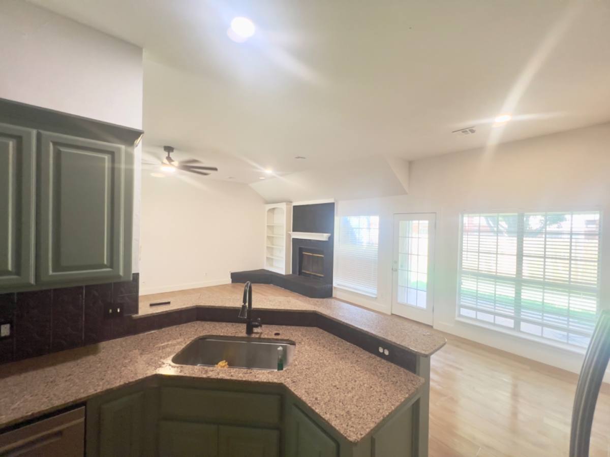 House for rent at 1121 Charlton Rd, Edmond, OK 73003