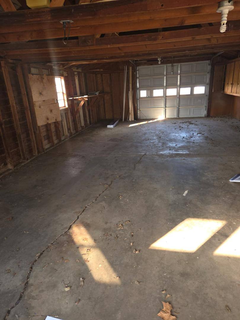 House for rent at 1109 Grove St, Perry, OK 73077