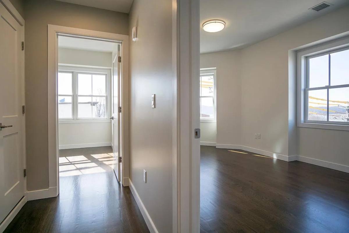 Apartment for rent at 78 Main St #1A, Dobbs Ferry, NY 10522