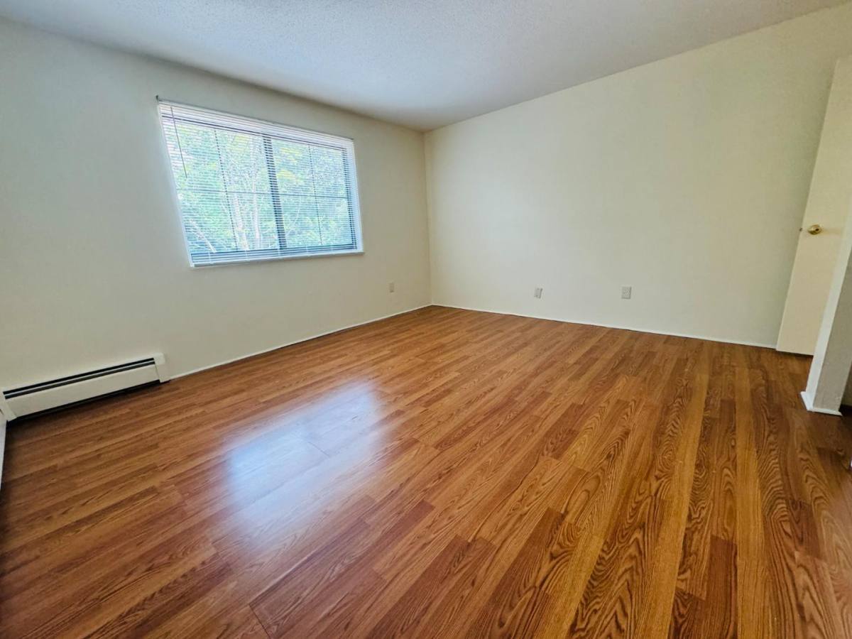 Apartment for rent at 126-136 Mammoth Rd #12, Hooksett, NH 03106