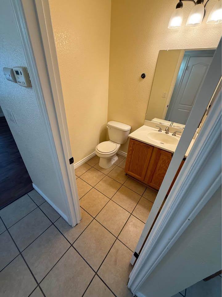 Townhouse for rent at 4875 E McKinley Ave #117, Fresno, CA 93703