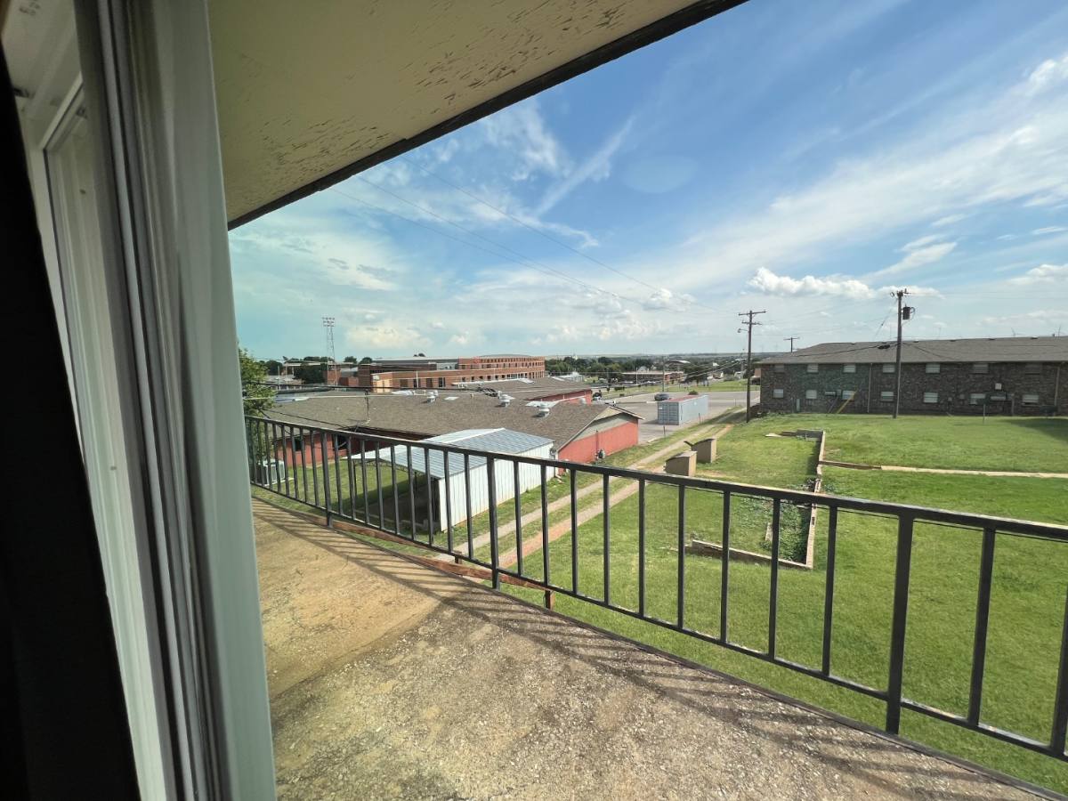 Apartment for rent at 1020 N 6th St #9, Weatherford, OK 73096