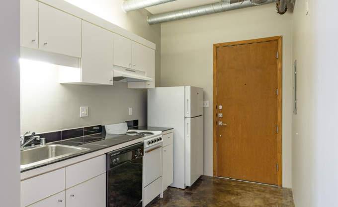 Apartment for rent at 909 Texas Ave, Houston, TX 77002