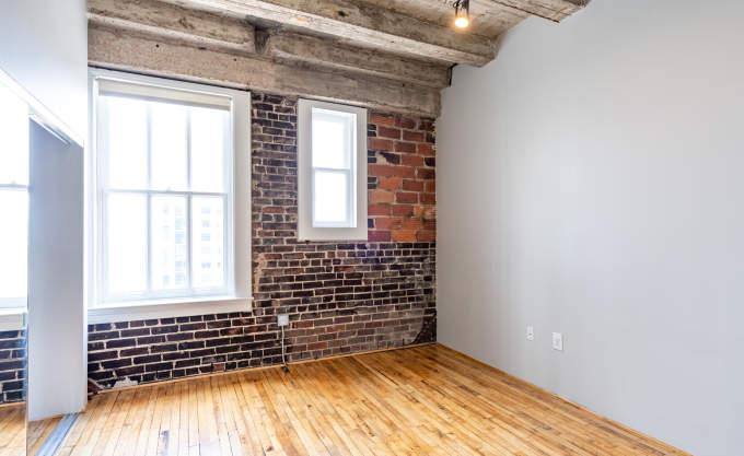 Apartment for rent at 909 Texas Ave, Houston, TX 77002
