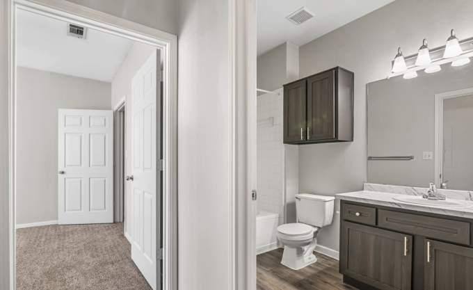 Apartment for rent at 3101 Vista Dr, Rosenberg, TX 77471