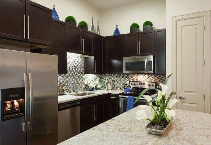 Apartment for rent at 1755 Crescent Plaza Dr, Houston, TX 77077