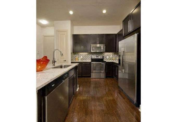 Apartment for rent at 1755 Crescent Plaza Dr, Houston, TX 77077