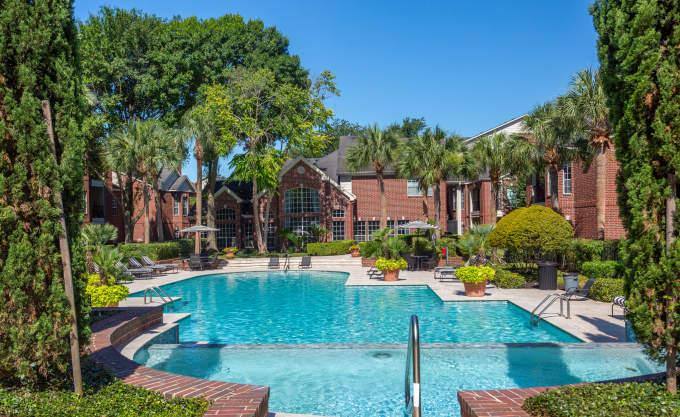 Apartment for rent at 2323 Long Reach Dr, Sugar Land, TX 77478