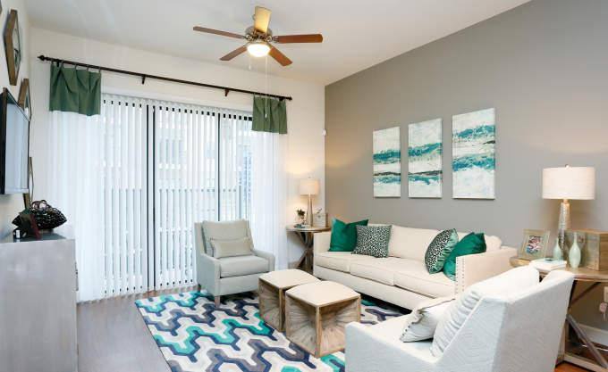 Apartment for rent at 9233 Westheimer Rd, Houston, TX 77063
