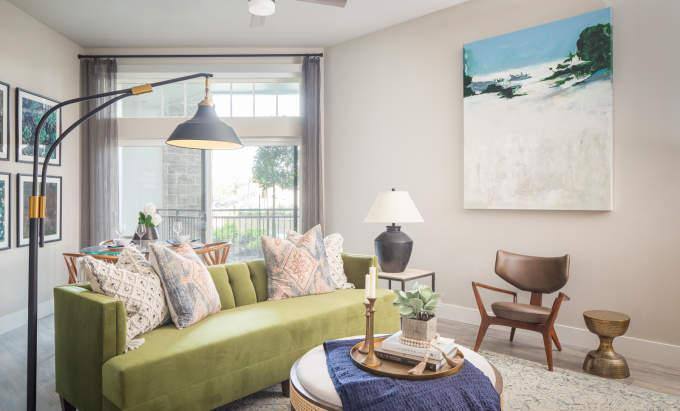Apartment for rent at 7655 Washington Ave, Houston, TX 77007